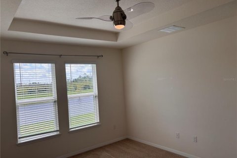 House in Saint Cloud, Florida 4 bedrooms, 195.65 sq.m. № 2206792 - photo 15