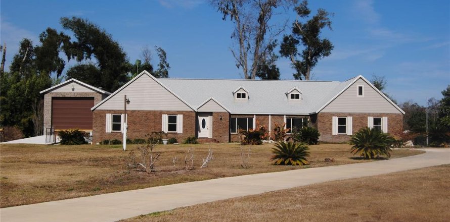 Casa en Ocala, Florida 4 dormitorios, 259.94 m2 № 1525296