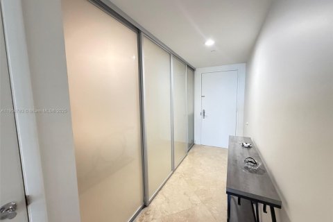 Снять в аренду кондоминиум в Халландейл-Бич, Флорида 1 спальня, 78.41м2, № 1963256 - фото 12