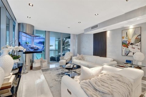 Copropriété à louer à Sunny Isles Beach, Floride: 3 chambres, 178.47 m2 № 1691565 - photo 16