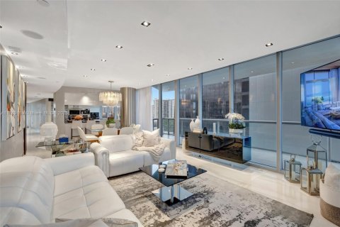 Copropriété à louer à Sunny Isles Beach, Floride: 3 chambres, 178.47 m2 № 1691565 - photo 17
