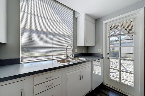 Condo in Apopka, Florida, 3 bedrooms № 2103402 - photo 21