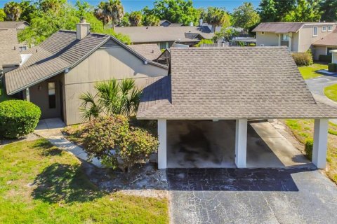 Condo in Apopka, Florida, 3 bedrooms № 2103402 - photo 6