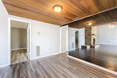 Condo in Apopka, Florida, 3 bedrooms № 2103402 - photo 19