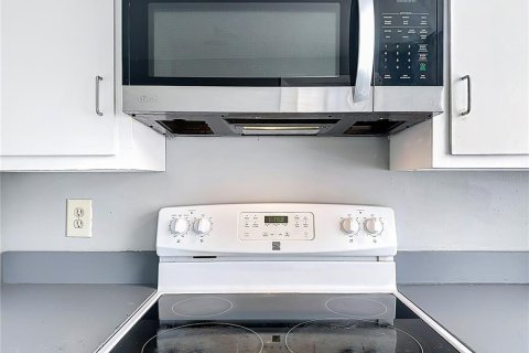 Condo in Apopka, Florida, 3 bedrooms № 2103402 - photo 25