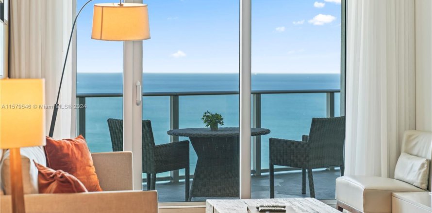 Condo à Hollywood, Floride, 1 chambre № 1812261
