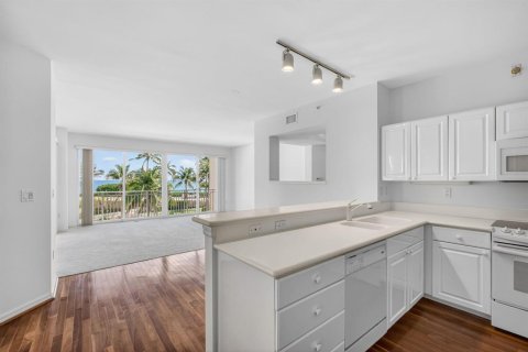 Condo in Jupiter, Florida, 3 bedrooms  № 2342983 - photo 9