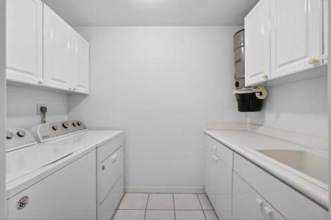 Condo in Jupiter, Florida, 3 bedrooms  № 2342983 - photo 21