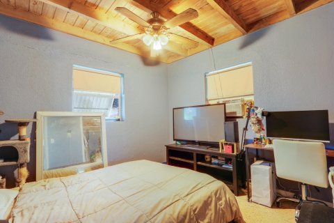 Villa ou maison à vendre à West Palm Beach, Floride: 2 chambres, 75.44 m2 № 2413396 - photo 11