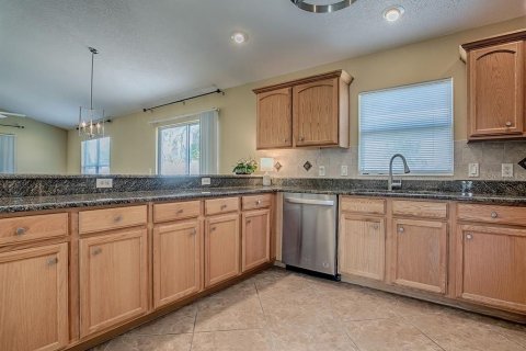 House in The Villages, Florida 3 bedrooms, 129.88 sq.m. № 1839955 - photo 6