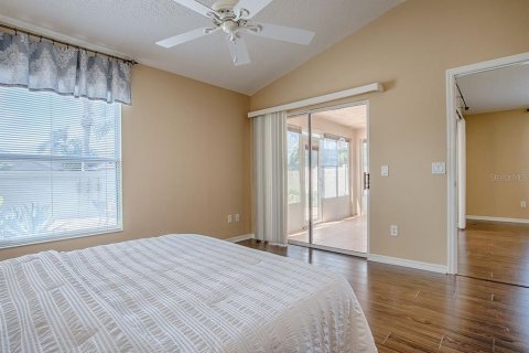 House in The Villages, Florida 3 bedrooms, 129.88 sq.m. № 1839955 - photo 17