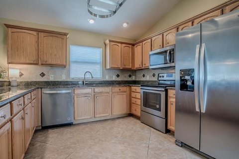 House in The Villages, Florida 3 bedrooms, 129.88 sq.m. № 1839955 - photo 5