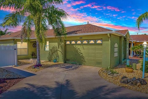 House in The Villages, Florida 3 bedrooms, 129.88 sq.m. № 1839955 - photo 1