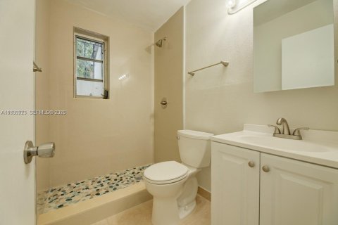 Снять в аренду виллу или дом в Майами, Флорида 2 спальни, 74.32м2, № 2027656 - фото 12