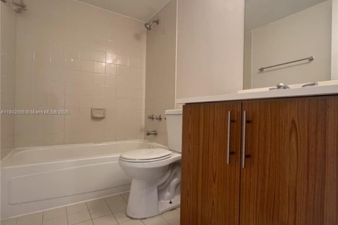 Condominio en alquiler en Cutler Bay, Florida, 2 dormitorios № 1834037 - foto 10