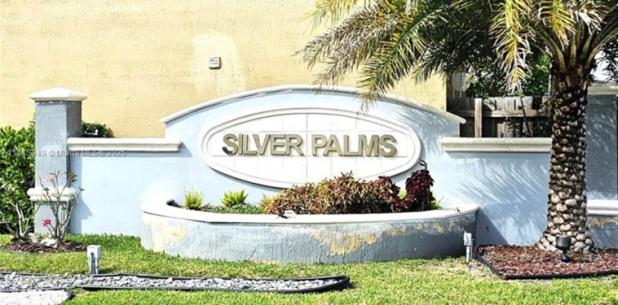 Таунхаус в Майами, Флорида 3 спальни, 155.33м2 № 1962874