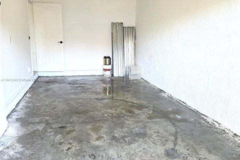 Снять в аренду таунхаус в Майами, Флорида 3 спальни, 155.33м2, № 1962874 - фото 26