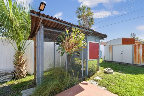 House in Tampa, Florida 3 bedrooms, 110.46 sq.m. № 1884121 - photo 28