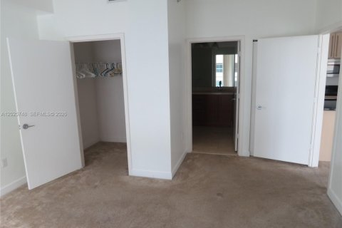 Copropriété à louer à Miami, Floride: 2 chambres, 94.11 m2 № 2145859 - photo 8
