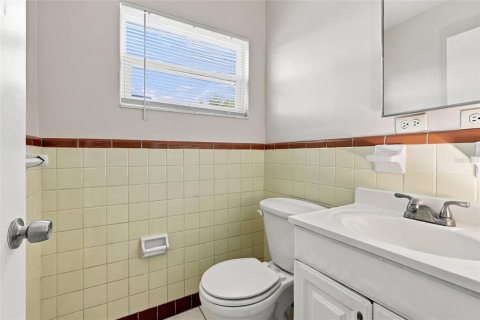 Immobilier commercial à vendre à Punta Gorda, Floride: 4 chambres, 209.03 m2 № 2385756 - photo 22