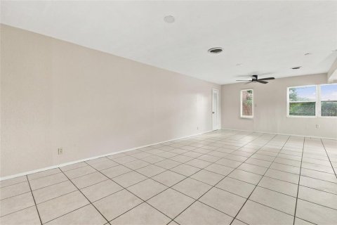 Immobilier commercial à vendre à Punta Gorda, Floride: 4 chambres, 209.03 m2 № 2385756 - photo 12