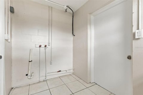 Immobilier commercial à vendre à Punta Gorda, Floride: 4 chambres, 209.03 m2 № 2385756 - photo 24