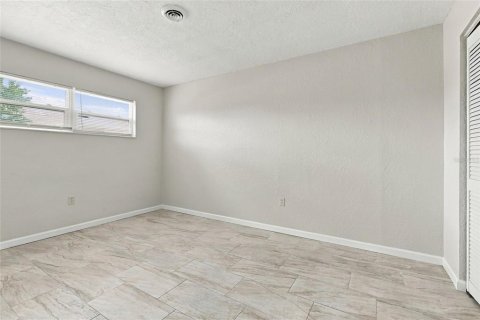 Immobilier commercial à vendre à Punta Gorda, Floride: 4 chambres, 209.03 m2 № 2385756 - photo 14