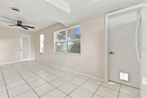 Immobilier commercial à vendre à Punta Gorda, Floride: 4 chambres, 209.03 m2 № 2385756 - photo 10