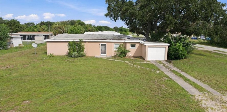 Immobilier commercial à Punta Gorda, Floride 4 chambres, 209.03 m2 № 2385756