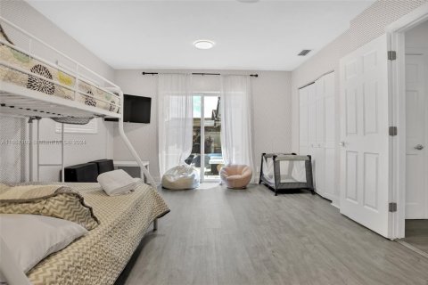 Villa ou maison à louer à Fort Lauderdale, Floride: 4 chambres, 203.27 m2 № 1958597 - photo 23