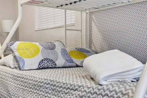 Villa ou maison à louer à Fort Lauderdale, Floride: 4 chambres, 203.27 m2 № 1958597 - photo 22