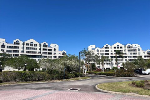Condominio en venta en Clearwater, Florida, 2 dormitorios, 127.28 m2 № 1651860 - foto 2