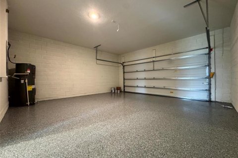 House in Clermont, Florida 4 bedrooms, 177.26 sq.m. № 1902947 - photo 8