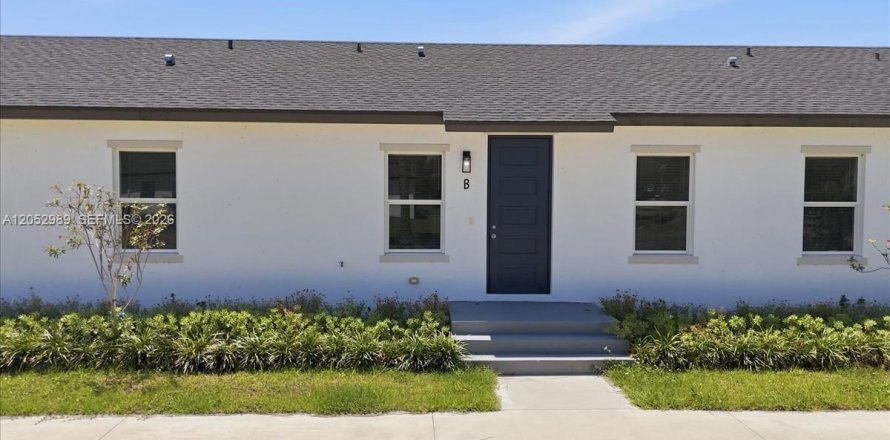 Villa ou maison à Port Charlotte, Floride 3 chambres № 2176555
