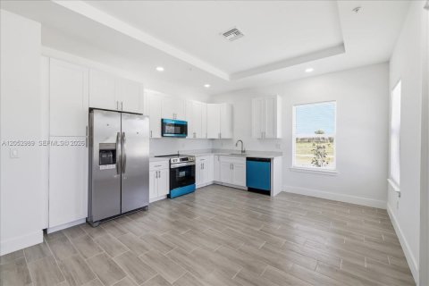 Villa ou maison à louer à Port Charlotte, Floride: 3 chambres № 2176555 - photo 8