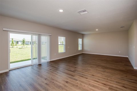 House in Haines City, Florida 5 bedrooms, 268.67 sq.m. № 1871240 - photo 7