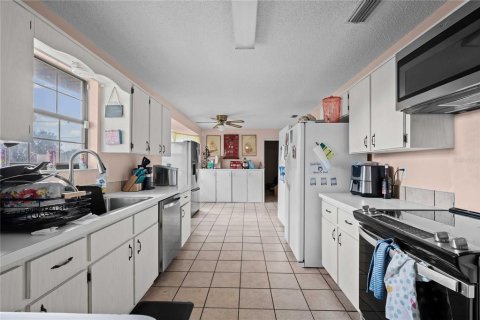 Villa ou maison à vendre à Bushnell, Floride: 4 chambres, 202.16 m2 № 2132428 - photo 14