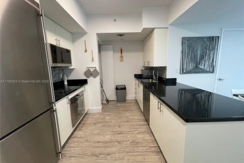 Copropriété à louer à Miami, Floride: 2 chambres, 103.12 m2 № 1981625 - photo 4