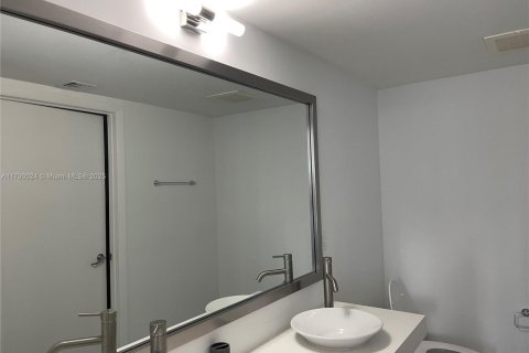 Copropriété à louer à Miami, Floride: 2 chambres, 103.12 m2 № 1981625 - photo 24