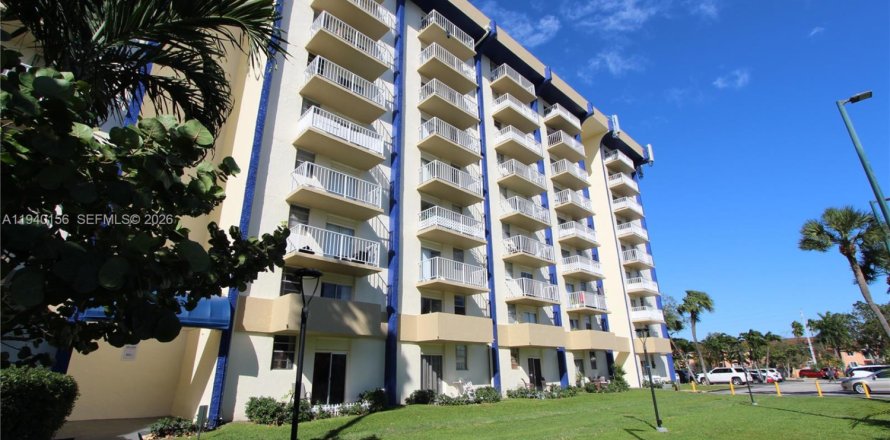 Condo in Miami, Florida, 1 bedroom  № 1998271