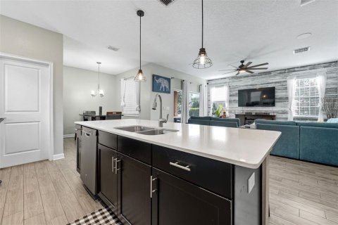 Casa en venta en Orlando, Florida, 5 dormitorios, 245.08 m2 № 1914914 - foto 16