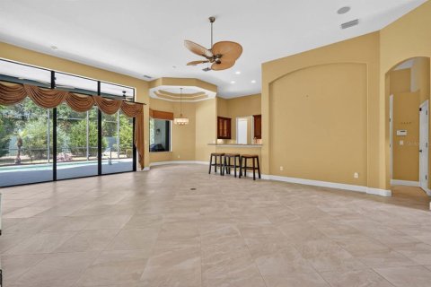 House in Ormond Beach, Florida 4 bedrooms, 265.98 sq.m. № 2223587 - photo 12