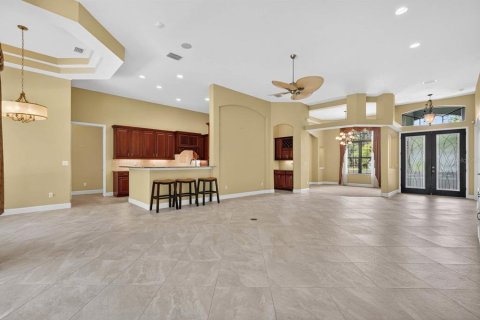 House in Ormond Beach, Florida 4 bedrooms, 265.98 sq.m. № 2223587 - photo 13