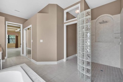 House in Ormond Beach, Florida 4 bedrooms, 265.98 sq.m. № 2223587 - photo 29