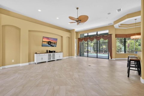 House in Ormond Beach, Florida 4 bedrooms, 265.98 sq.m. № 2223587 - photo 15