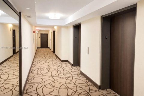 Condo in Aventura, Florida, 2 bedrooms  № 1998343 - photo 4