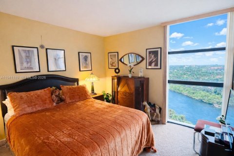 Condo in Aventura, Florida, 2 bedrooms  № 1998343 - photo 9