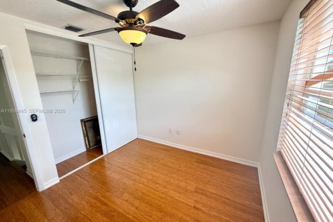 Townhouse in Pembroke Pines, Florida 3 bedrooms, 140.75 sq.m. № 1996043 - photo 29