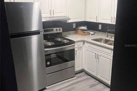 Condominio en alquiler en Orlando, Florida, 3 dormitorios, 65.03 m2 № 1855823 - foto 3