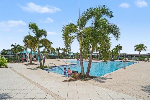 House in Parrish, Florida 4 bedrooms, 147.71 sq.m. № 2203583 - photo 16